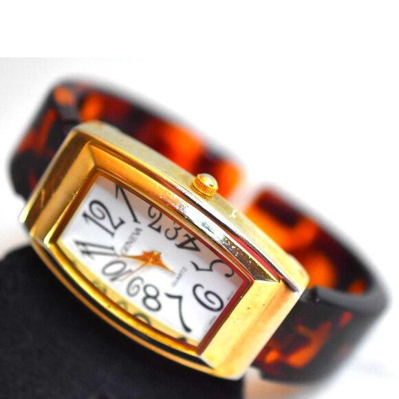 Geneva Trendy Tortoise Shell 5"Gold Tone Cuff New Battery Like New Watch - Picture 1 of 5